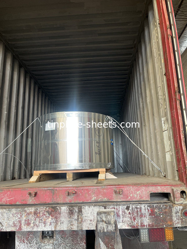 ความกว้าง 512-980 มิลลิเมตร Prime Electrolytic Tinplate ความต้านทานต่อการกัดกร่อนสูง โรงงานผลิตทองเหลือง 2.0/2.0
